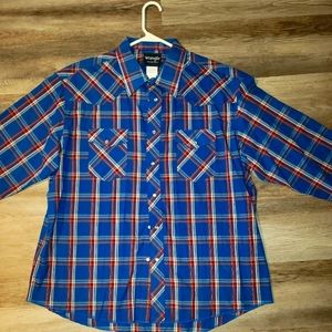 Wrangler size 18x35 Western style button up long sleeve